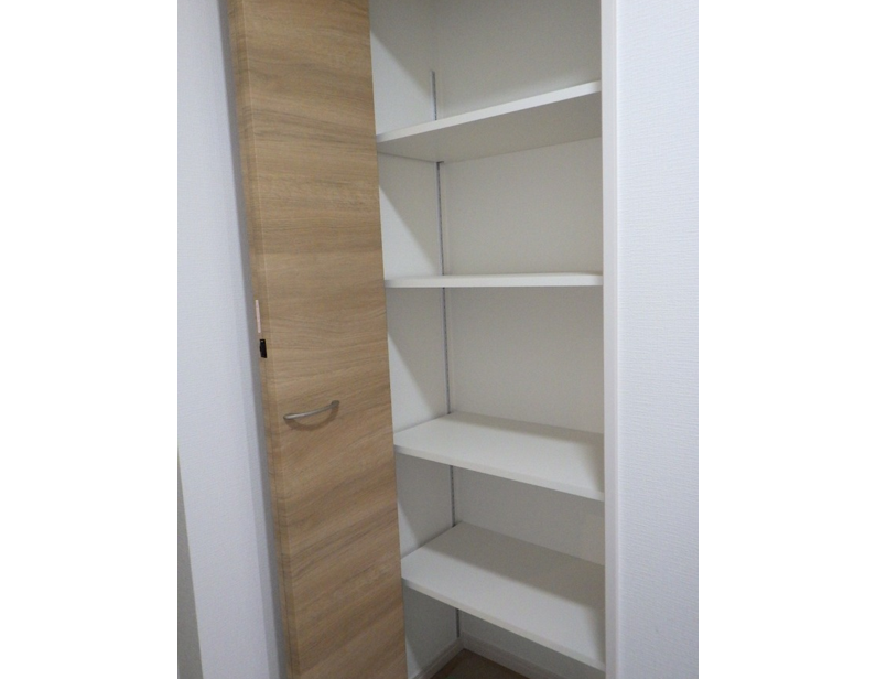 棚を取付けて使い勝手のいい収納に<br>＠福岡市早良区のリフォーム