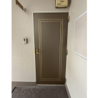 賃貸物件　玄関扉はシート張りで蘇ります<br>@福岡市城南区のリフォーム